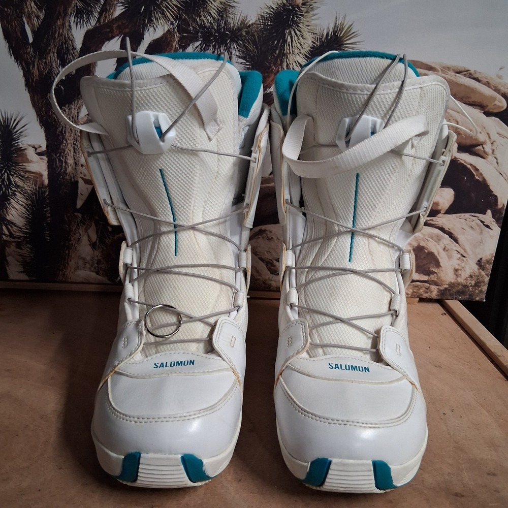 Salomon Snowboard Boots Womens Sz 9 White Teal Quick Pull Lacing Contagrip Sole